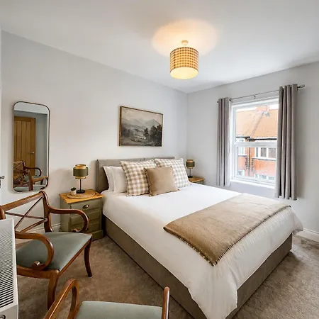 The Stables Retreat-victorian Home-free Parking * York